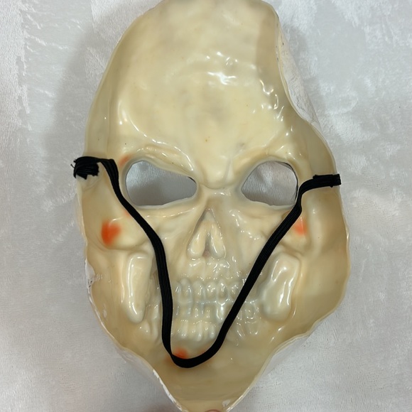 Vintage Easter Unlimited Rubber Skull Mask - Picture 2 of 5